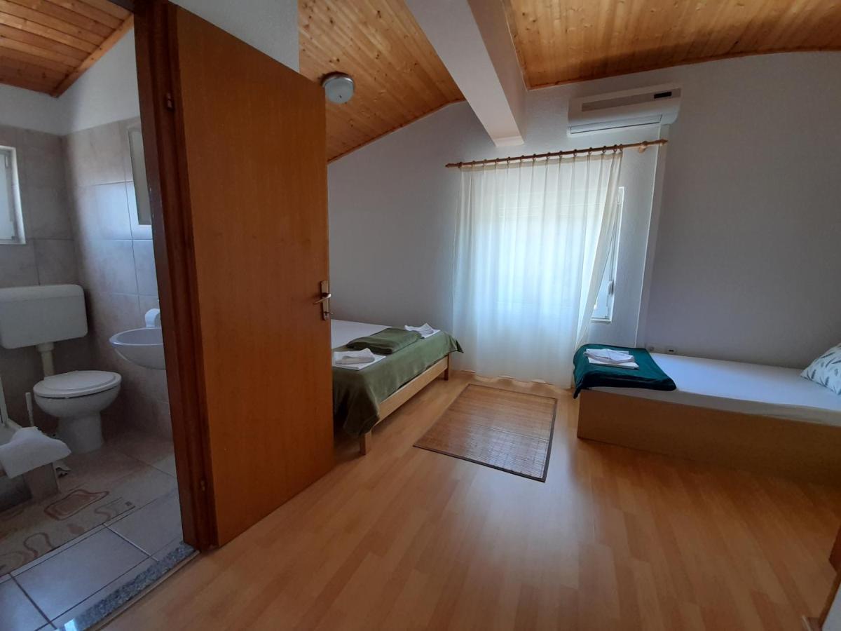 Apartmani Tomic Seline Bagian luar foto