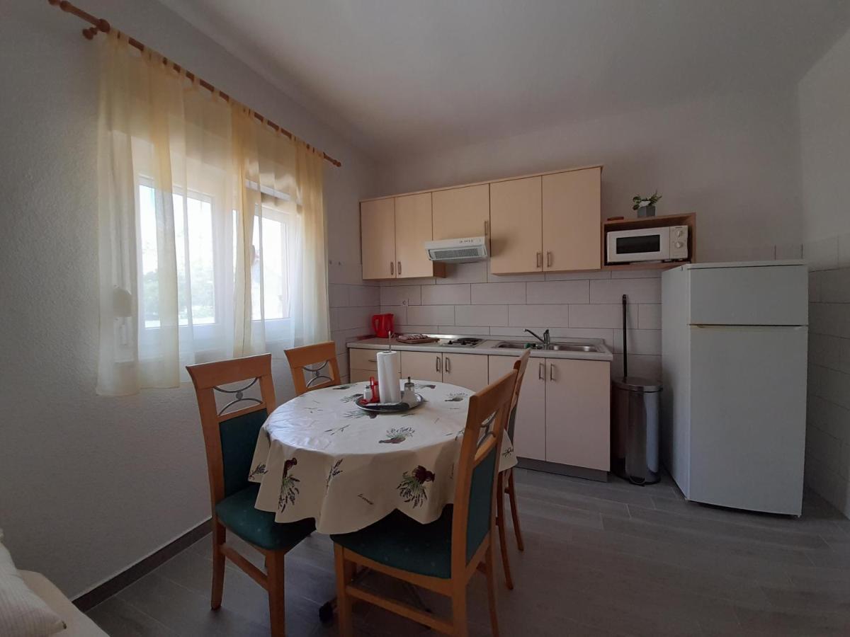 Apartmani Tomic Seline Bagian luar foto